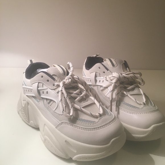 Chunky Sneakers - Picture 2 of 3